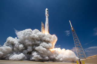 Illustration for article titled Atlas Launch of a New Spy Satellite